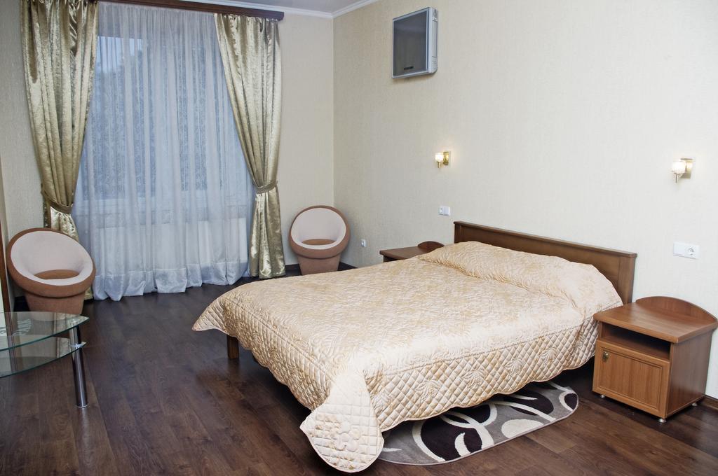 SV Park Hotel Kharkiv Eksteriør bilde